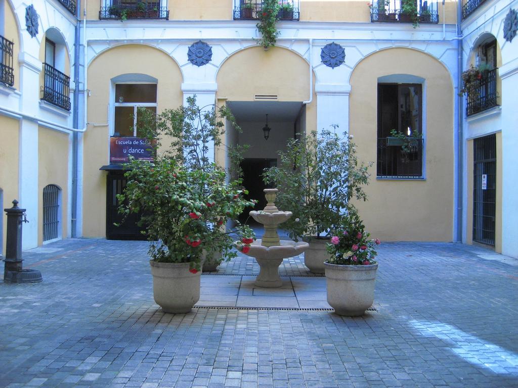 Hostal Huespedes Toledo Madryt Zewnętrze zdjęcie